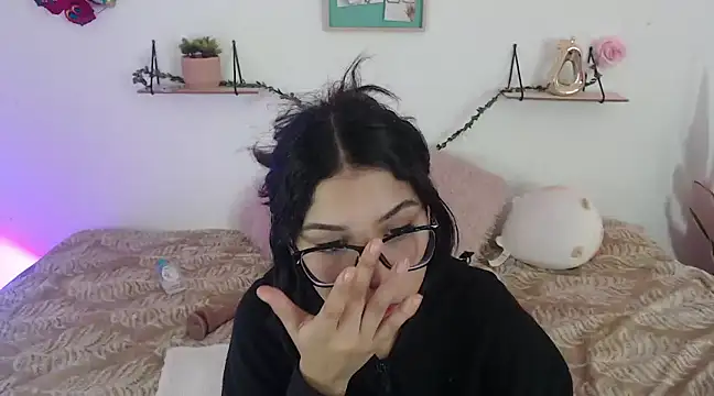 Snapshot of AmberJeong chatting on 2, 1, 2025 AmberJeong online show from 2, 1, 2025