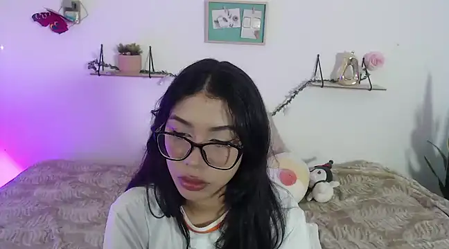 Snapshot of AmberJeong chatting on 8, 1, 2025 AmberJeong online show from 8, 1, 2025