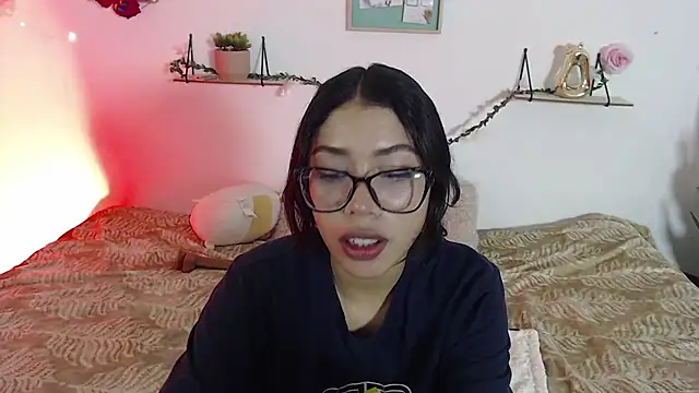 Snapshot of AmberJeong chatting on 12, 1, 2025 AmberJeong online show from 12, 1, 2025