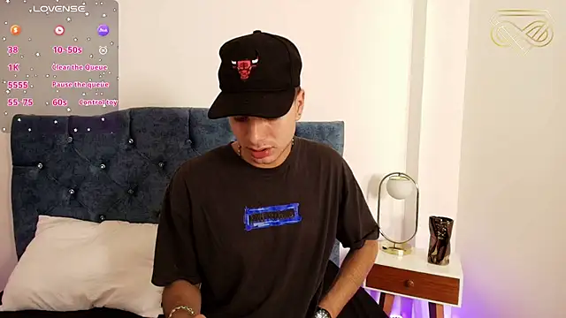 Snapshot of Amadeo_Wild chatting on 6, 12, 2024 Amadeo Wild online show from 6, 12, 2024