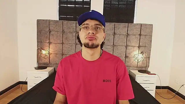 Snapshot of Amadeo_Wild chatting on 8, 3, 2025 Amadeo Wild online show from 8, 3, 2025