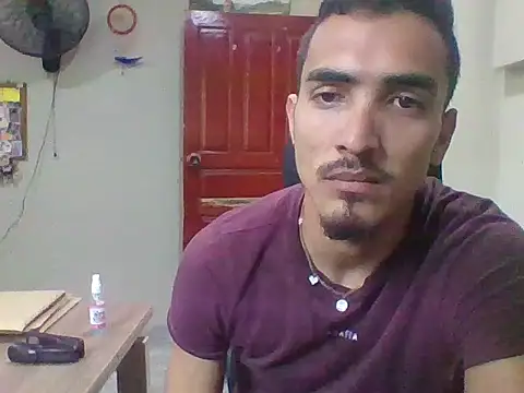 Snapshot of jeremy_scott chatting on 16, 3, 2026 jeremy scott online show from 16, 3, 2026