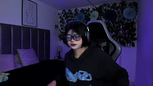 Snapshot of Kitty_Gang chatting on 10, 7, 2026 Kitty Gang online show from 10, 7, 2026