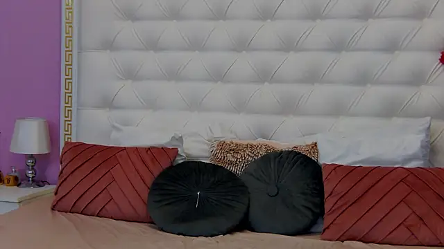 Snapshot of Lenna_Paul chatting on 13, 2, 2025 Lenna Paul online show from 13, 2, 2025