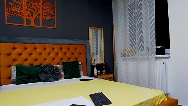 Snapshot of Lenna_Paul chatting on 20, 2, 2025 Lenna Paul online show from 20, 2, 2025