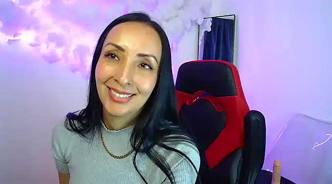 Snapshot of yaralyminjo2 chatting on 11, 12, 2024 yaralyminjo2 online show from 11, 12, 2024