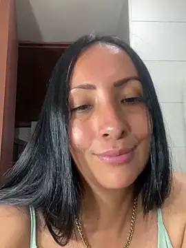 Snapshot of yaralyminjo2 chatting on 11, 1, 2025 yaralyminjo2 online show from 11, 1, 2025