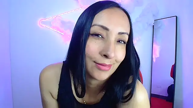 Snapshot of yaralyminjo2 chatting on 15, 1, 2025 yaralyminjo2 online show from 15, 1, 2025