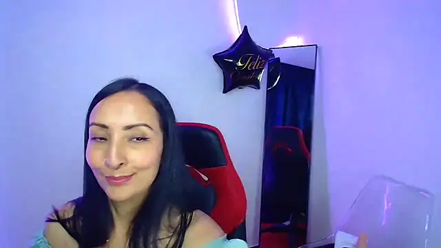 Snapshot of yaralyminjo2 chatting on 7, 3, 2025 yaralyminjo2 online show from 7, 3, 2025