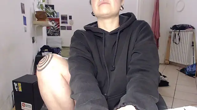 kinkyspirali online show from 16, 3, 2025