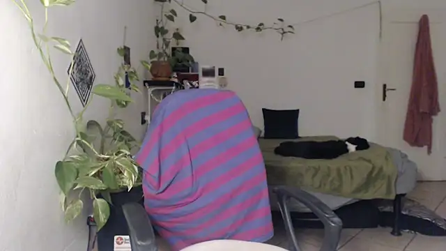 kinkyspirali online show from 15, 10, 2025