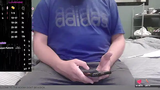 Snapshot of BondBroken chatting on 30, 9, 2025 BondBroken online show from 30, 9, 2025