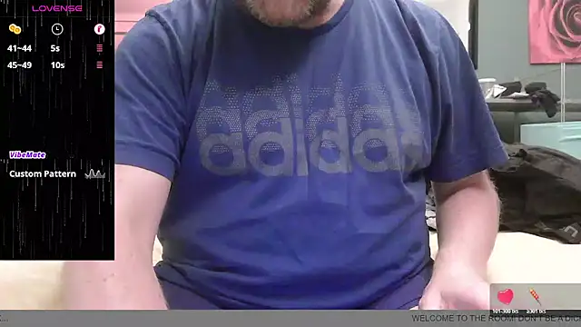 Snapshot of BondBroken chatting on 7, 11, 2025 BondBroken online show from 7, 11, 2025