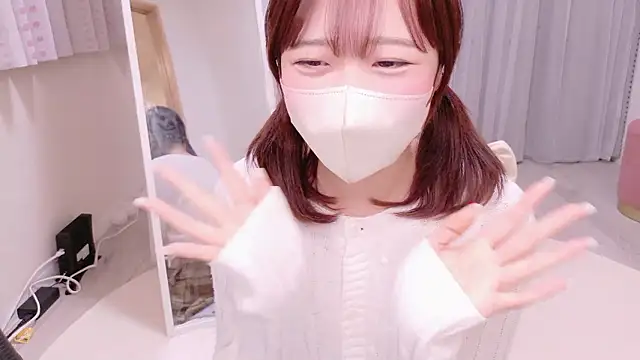 Snapshot of HANApipi chatting on 22, 12, 2025 HANApipi online show from 22, 12, 2025