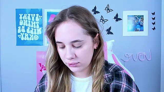 MiaMilas online show from 4, 2, 2025