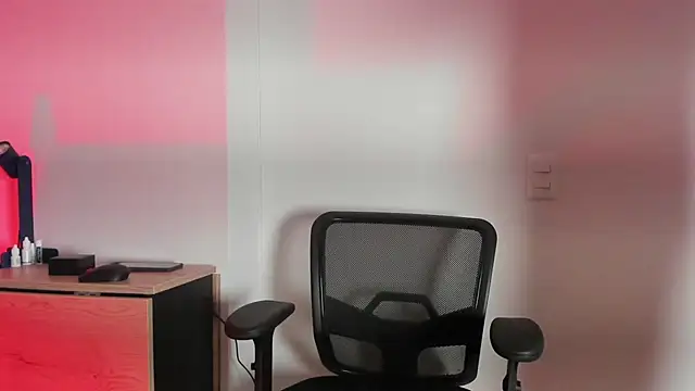 Snapshot of pablo-rincon95 chatting on 14, 2, 2025 pablo-rincon95 online show from 14, 2, 2025