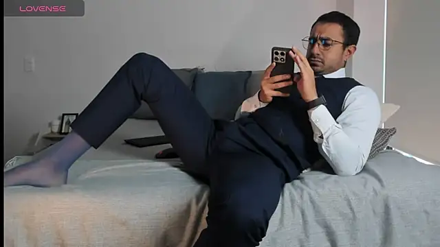 pablo-rincon95 online show from 10, 4, 2026