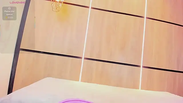 adela chase online show from 17, 1, 2026