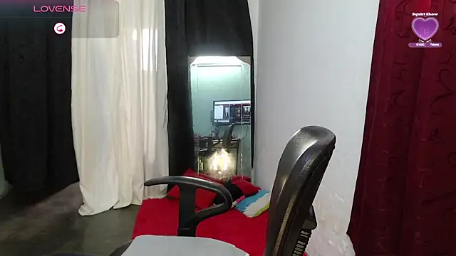 Snapshot of Aranza-Queen chatting on 19, 5, 2026 Aranza-Queen online show from 19, 5, 2026