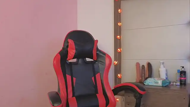 Alisson Freckles online show from 24, 2, 2026