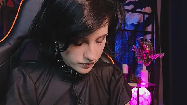 Snapshot of dark_vamp_ chatting on 22, 1, 2025 dark vamp  online show from 22, 1, 2025