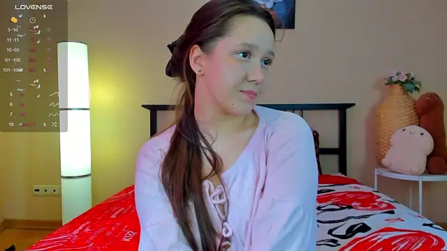 Snapshot of Mira_Karter chatting on 11, 4, 2026 Mira Karter online show from 11, 4, 2026