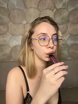 Kitty Katrine online show from 13, 12, 2025