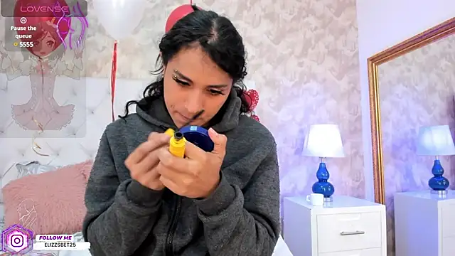 Eliza Thaylor   online show from 23, 2, 2025