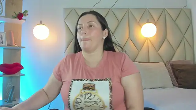 Snapshot of angelswets chatting on 6, 5, 2026 angelswets online show from 6, 5, 2026