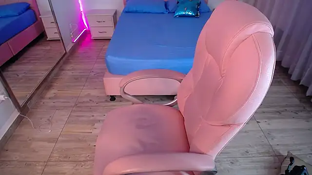 Snapshot of pettit_courtny chatting on 3, 1, 2025 pettit courtny online show from 3, 1, 2025