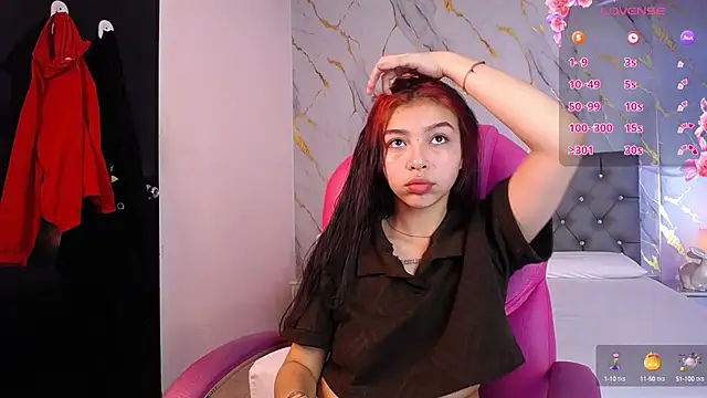 Snapshot of pettit_courtny chatting on 15, 2, 2025 pettit courtny online show from 15, 2, 2025