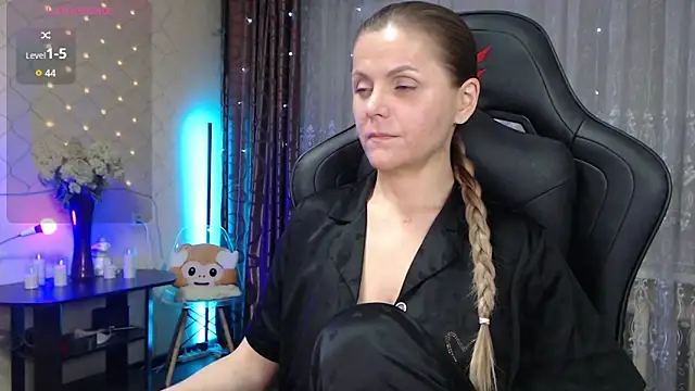 JessieOMays online show from 28, 10, 2025