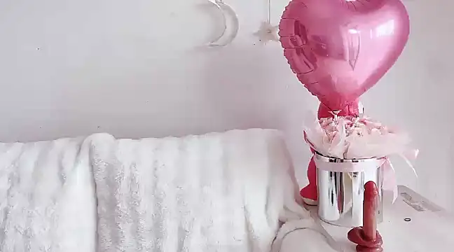 fanfan-FF online show from 8, 3, 2025