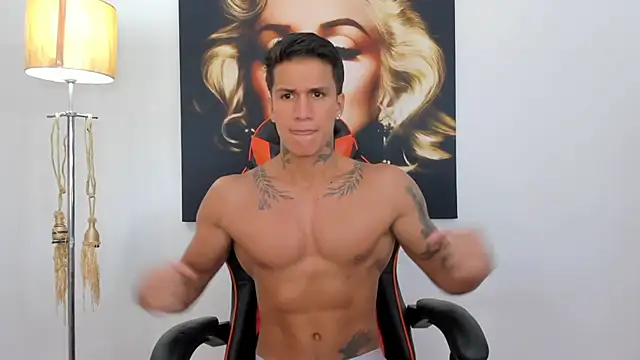 Snapshot of pettergrey1 chatting on 3, 12, 2024 pettergrey1 online show from 3, 12, 2024