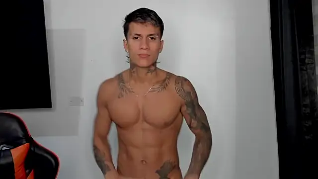 Snapshot of pettergrey1 chatting on 20, 10, 2025 pettergrey1 online show from 20, 10, 2025