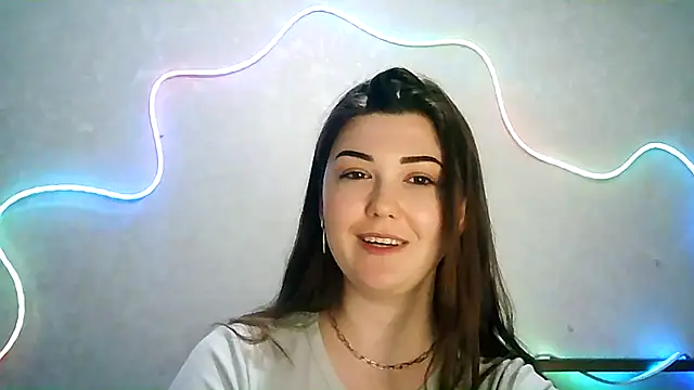 Snapshot of SeductiveTati chatting on 9, 9, 2025 SeductiveTati online show from 9, 9, 2025