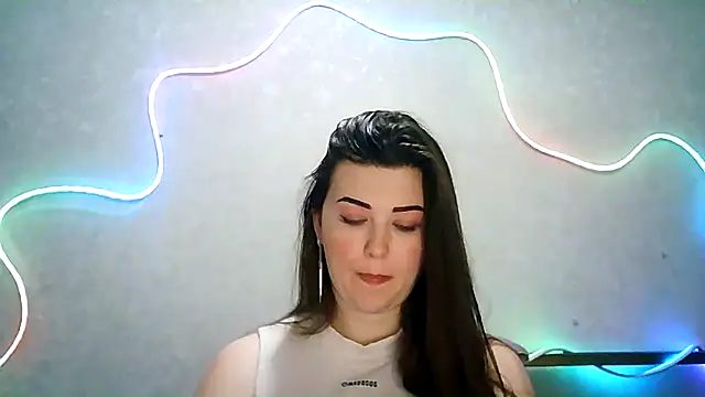 Snapshot of SeductiveTati chatting on 18, 9, 2025 SeductiveTati online show from 18, 9, 2025