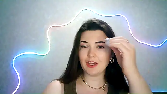 Snapshot of SeductiveTati chatting on 22, 9, 2025 SeductiveTati online show from 22, 9, 2025