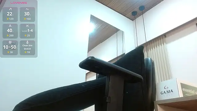 Snapshot of virtual_charm chatting on 18, 9, 2025 virtual charm online show from 18, 9, 2025