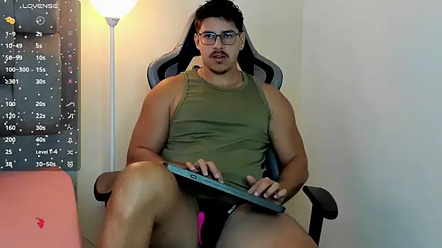 Snapshot of victor_vixen chatting on 9, 5, 2026 victor vixen online show from 9, 5, 2026