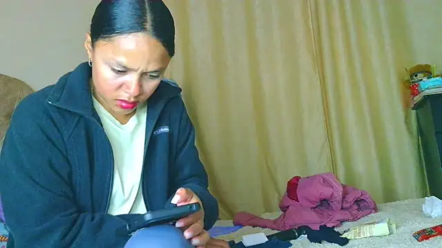 Snapshot of Samary_thomas chatting on 9, 5, 2026 Samary thomas online show from 9, 5, 2026