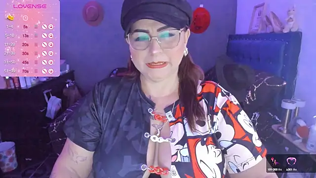 Snapshot of Ivonnee__ chatting on 8, 1, 2025 Ivonnee   online show from 8, 1, 2025