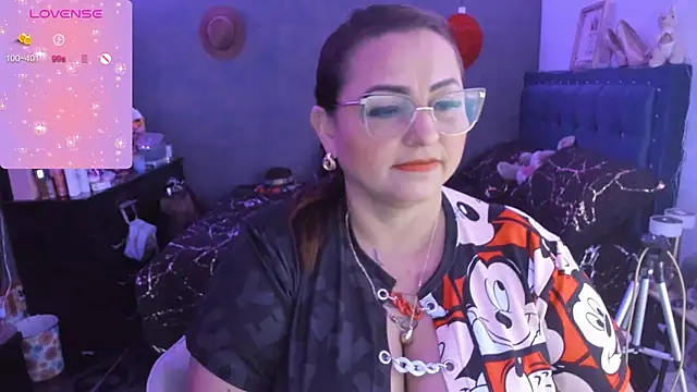 Snapshot of Ivonnee__ chatting on 8, 1, 2025 Ivonnee   online show from 8, 1, 2025