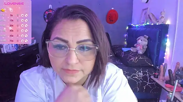 Snapshot of Ivonnee__ chatting on 12, 1, 2025 Ivonnee   online show from 12, 1, 2025