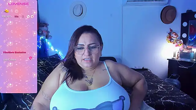 Snapshot of Ivonnee__ chatting on 18, 1, 2025 Ivonnee   online show from 18, 1, 2025