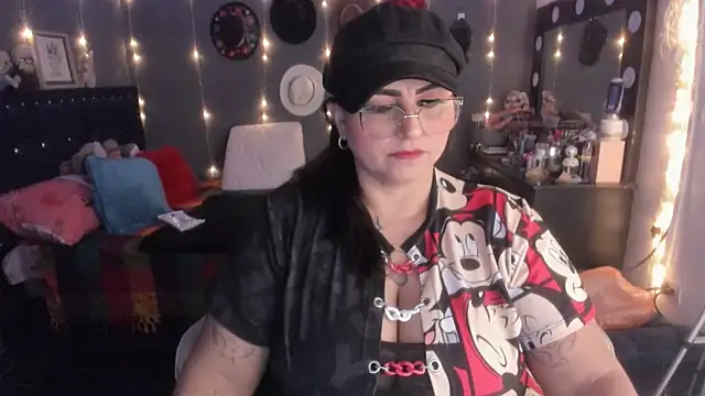 Snapshot of Ivonnee__ chatting on 16, 3, 2025 Ivonnee   online show from 16, 3, 2025