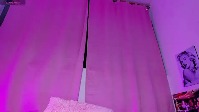 Snapshot of tellmebri chatting on 18, 3, 2025 tellmebri online show from 18, 3, 2025