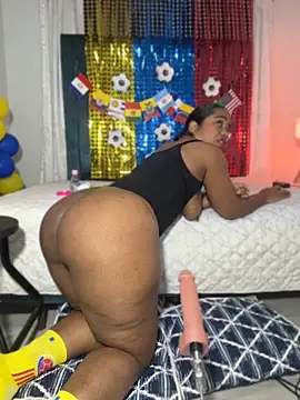 Snapshot of sweetebony_970 chatting on 19, 6, 2026 sweetebony 970 online show from 19, 6, 2026