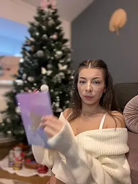 Mia Ethan online show from 12, 12, 2024