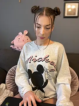 Mia Ethan online show from 12, 2, 2025